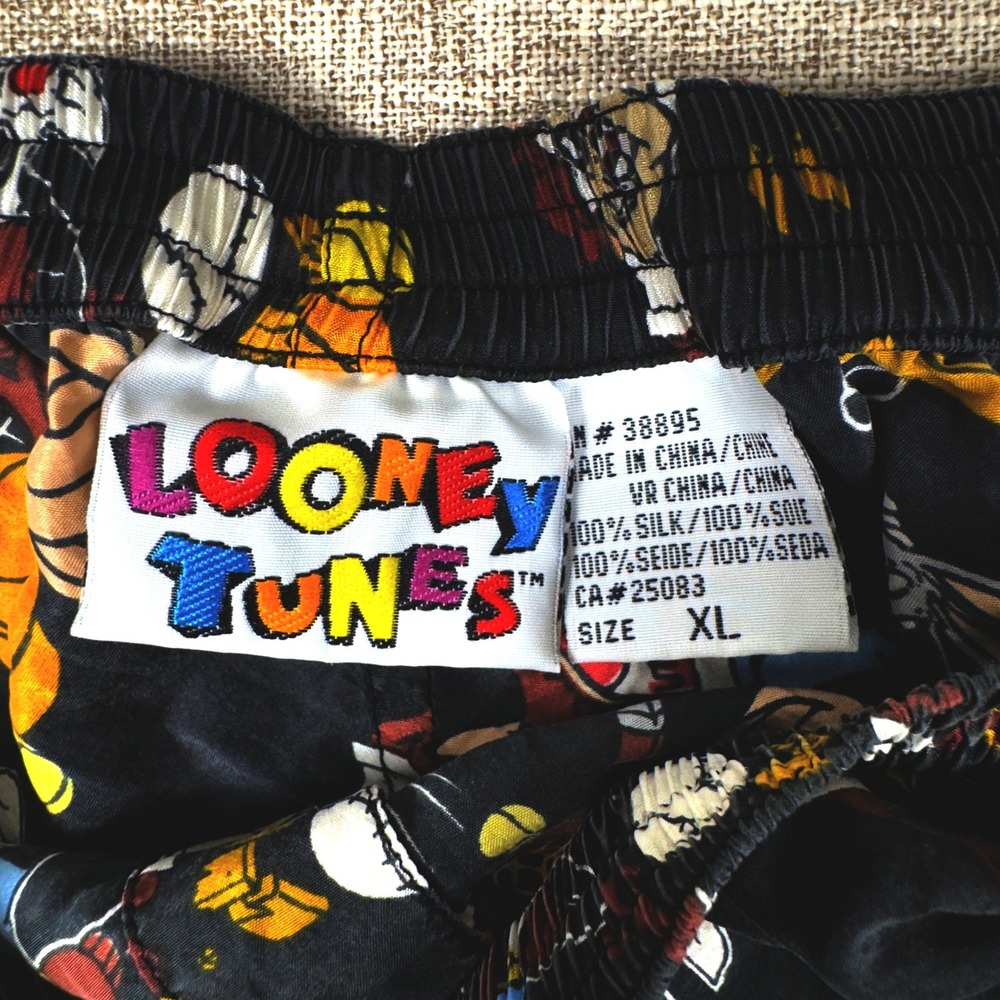 VTG 90s Looney Tunes Silk Boxer Shorts Bugs Bunny Taz AOP Cartoon XL - Picture 2 of 7
